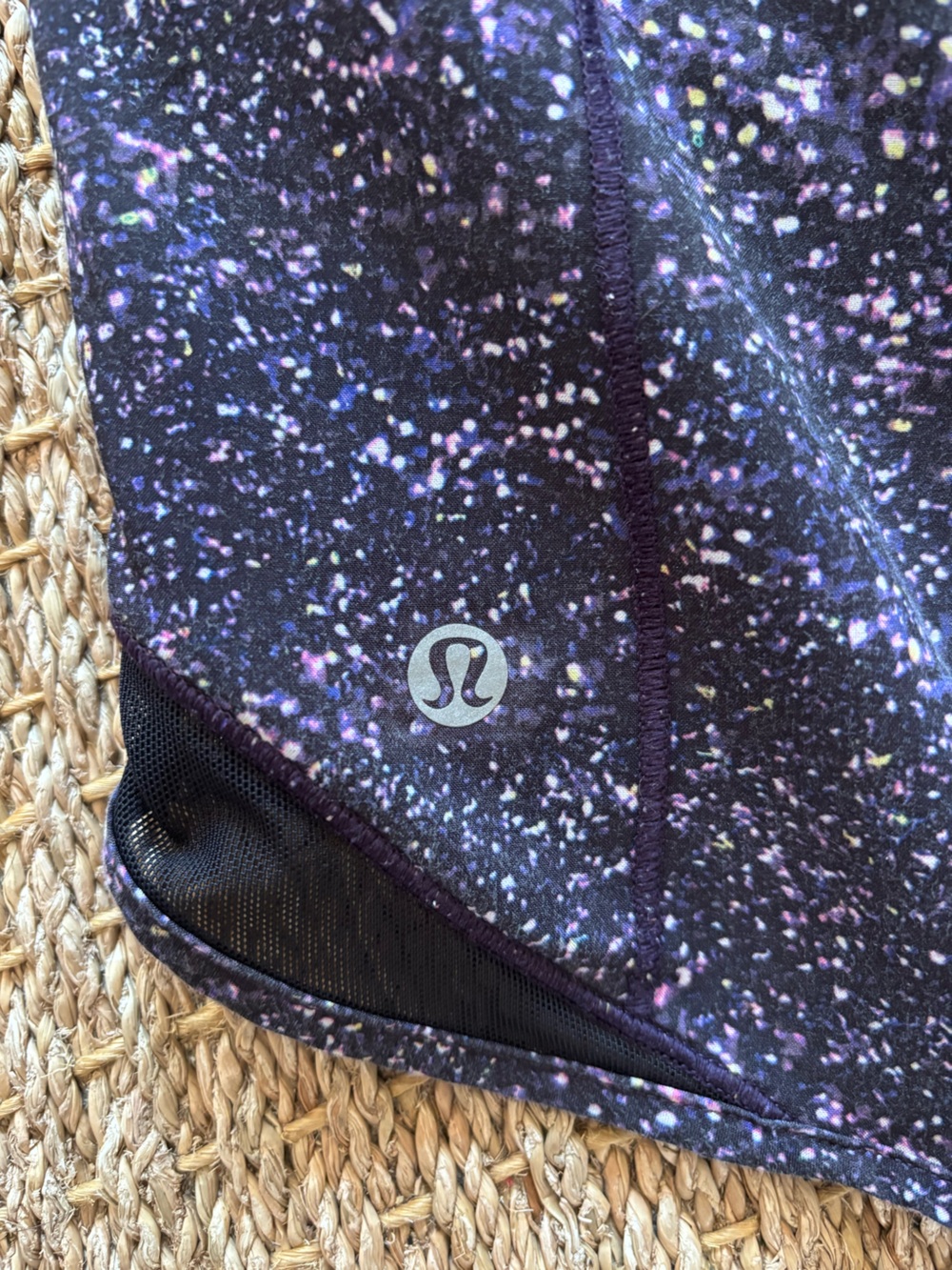 Lululemon | Shorts Size 6 Black With Speckles - Picture 3 of 11